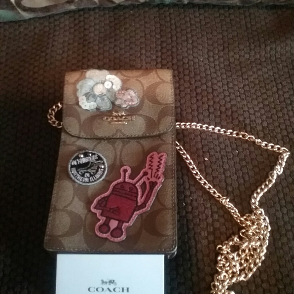 Gentley used Authentic Coach Phone case Crossbody - Picture 2 of 3